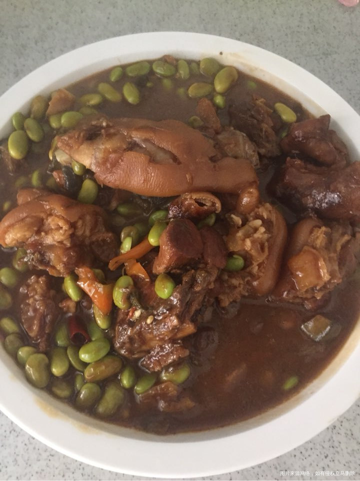 吃饭了吃饭了,砂锅炖猪蹄