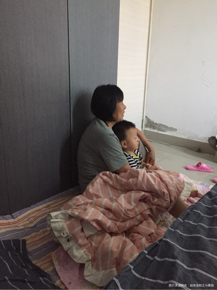 婆婆来了,儿子就一直跟着她