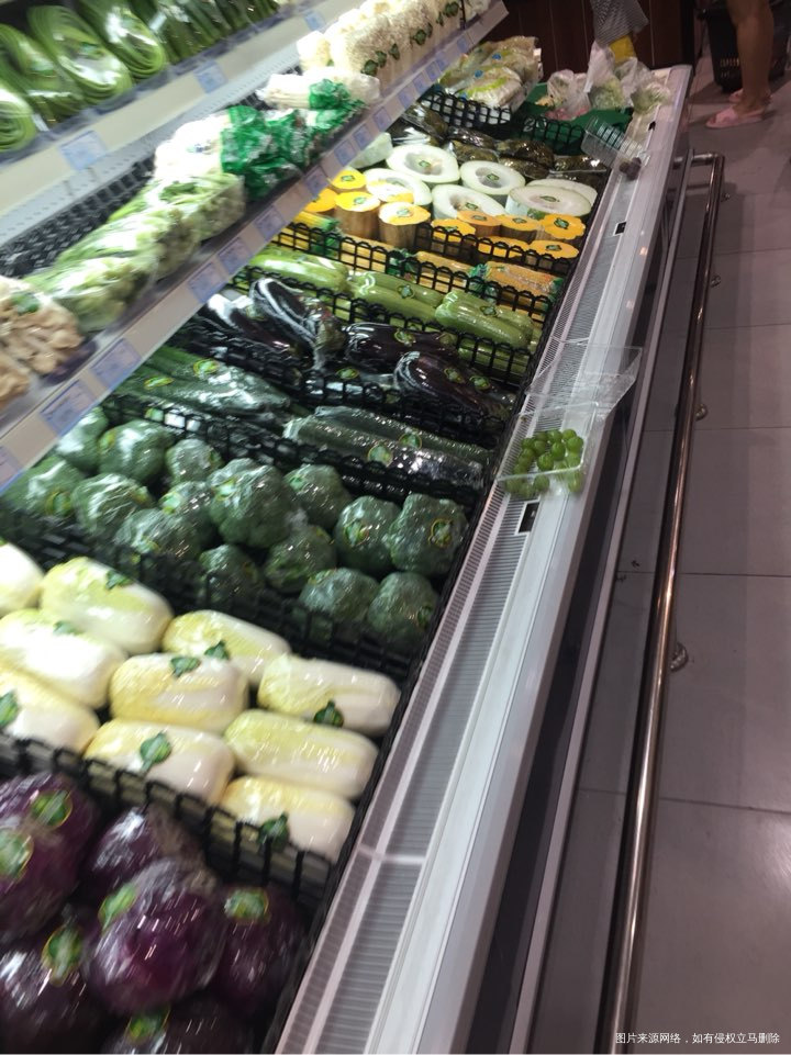 今天大宝起得早,跟我去买菜