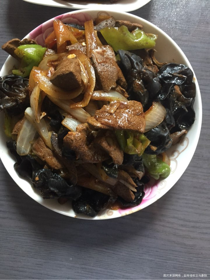 吃饭了,俩宝最爱的鸡爪