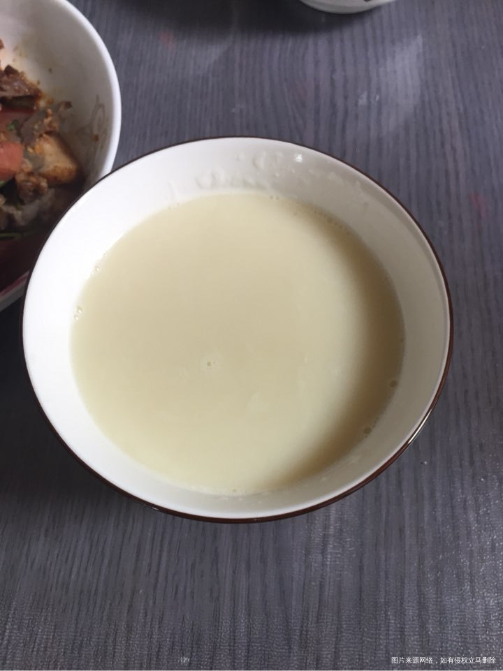 新鲜出炉大包子我吃了仨