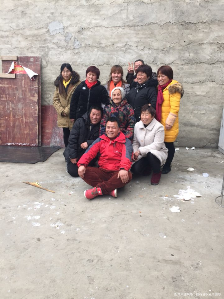 祖孙四辈一起去旅游了