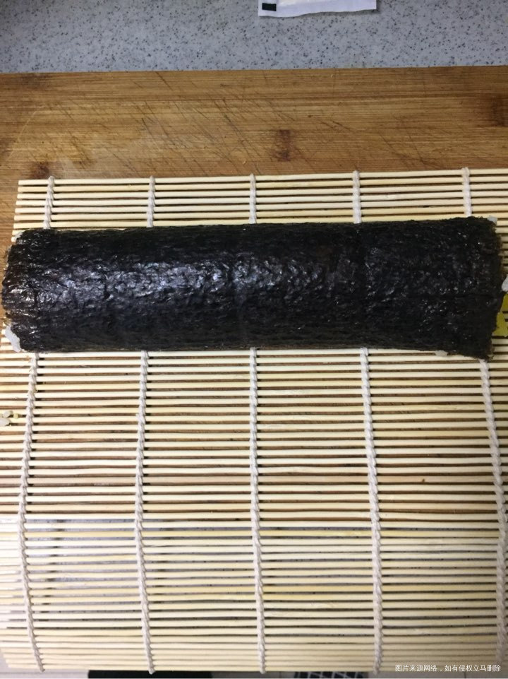 外面下雨了,大宝要吃寿司