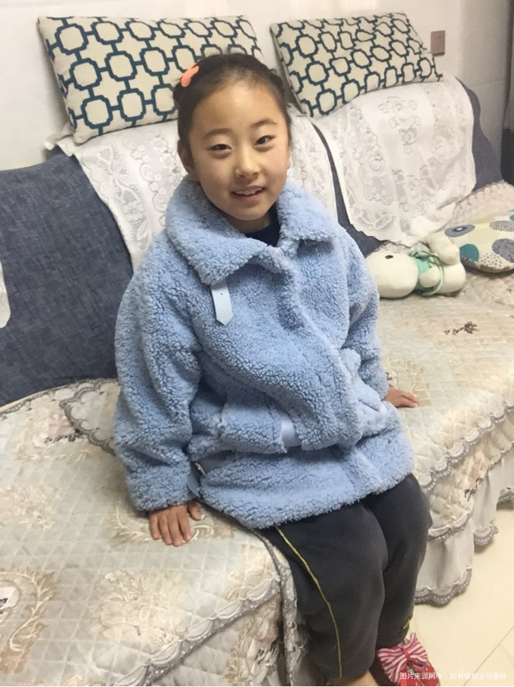 在家除了打牌就是看娃