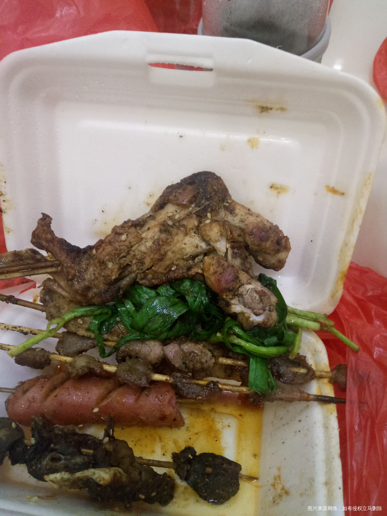 出去浪了一天,回来知道给我带宵夜了