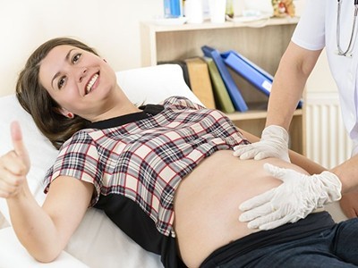 怀孕初期症状小腹痛腰疼  你是怀孕了还是快来例假了