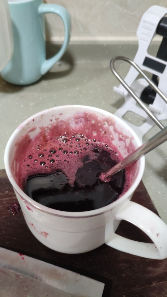 今天去阿姨家吃饭,好吃的太多,超标了。还好现