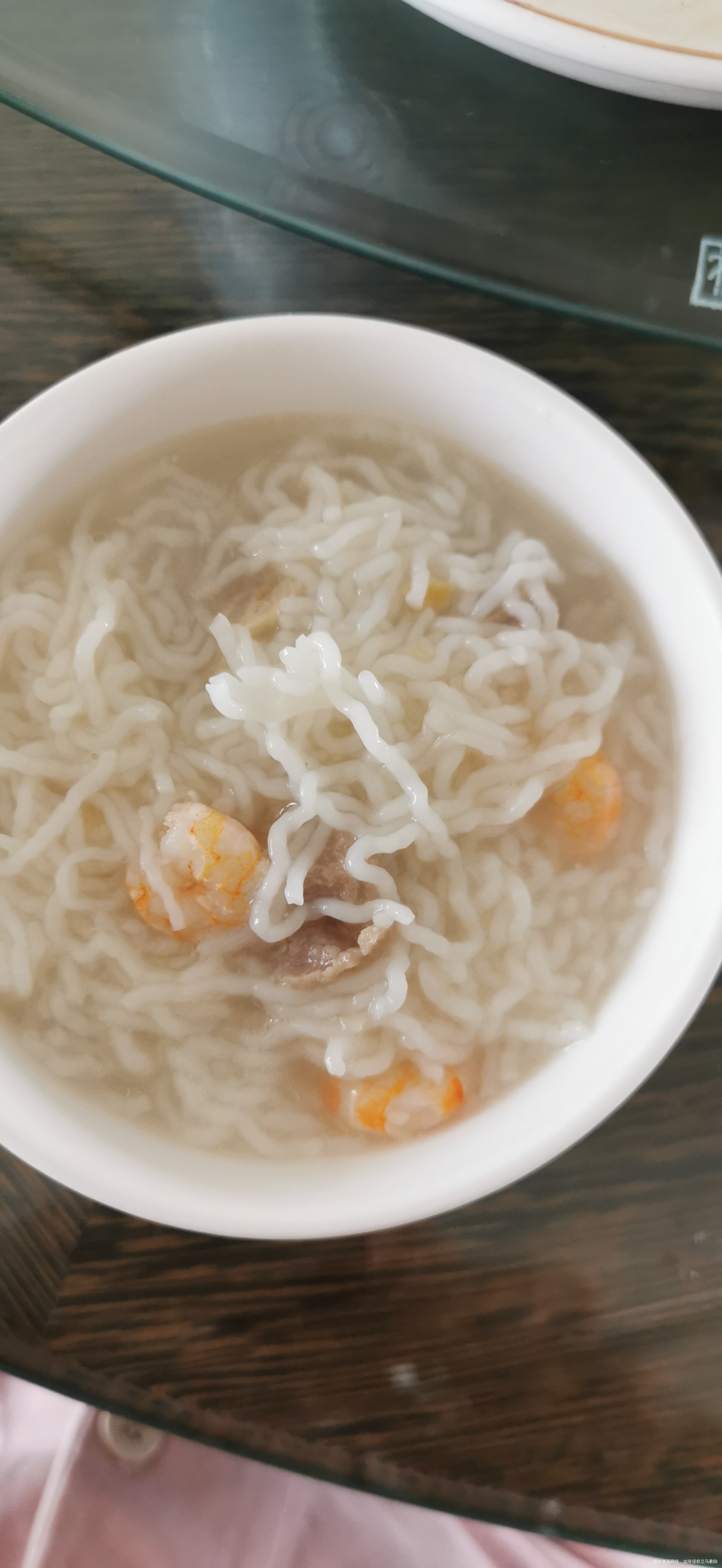 早餐稀饭半碗青团3个午餐米粉汤一碗半晚餐春菜