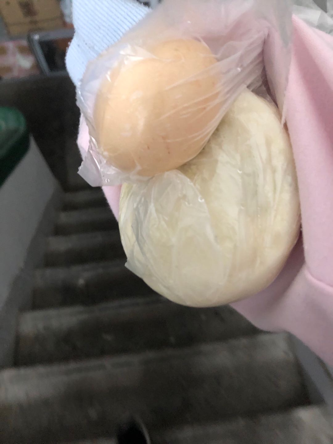 早餐一个包子一个鸡蛋午餐冬瓜干锅花菜晚餐发生