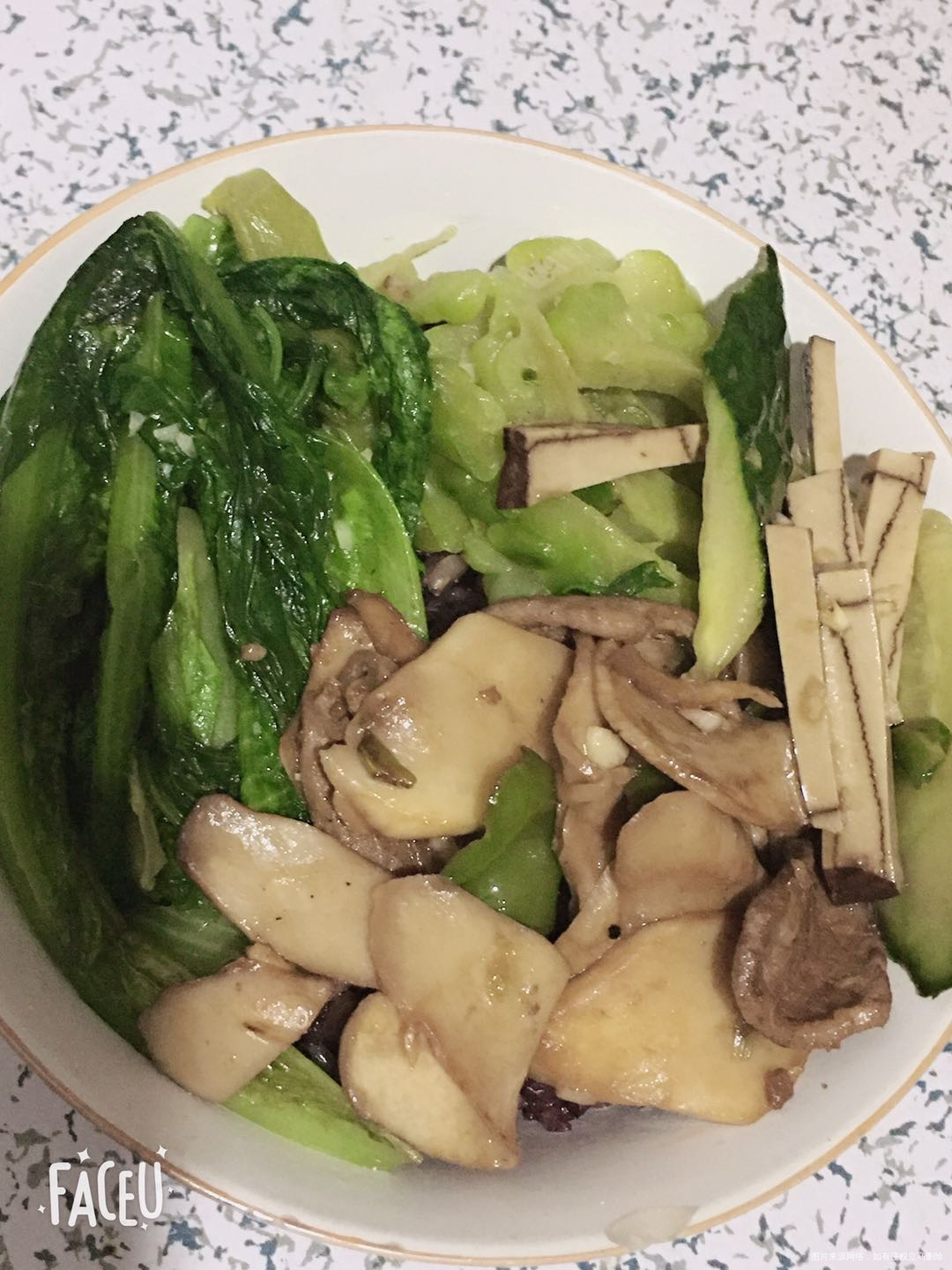 愿自己,坚定而柔软,自信且谦逊,阳光而皎洁