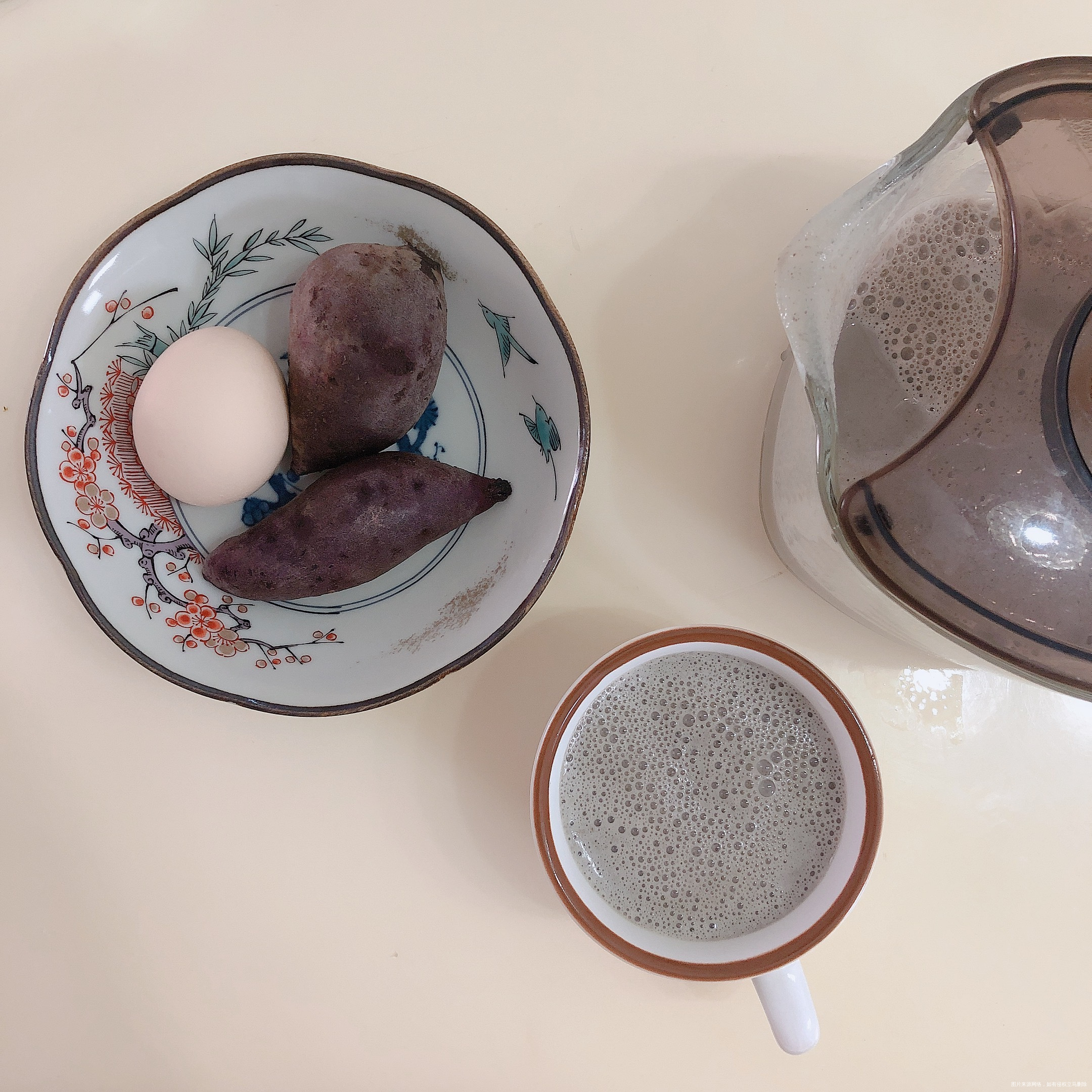 早餐无糖黑豆浆紫薯蛋白午餐有机生菜酿豆腐茭白