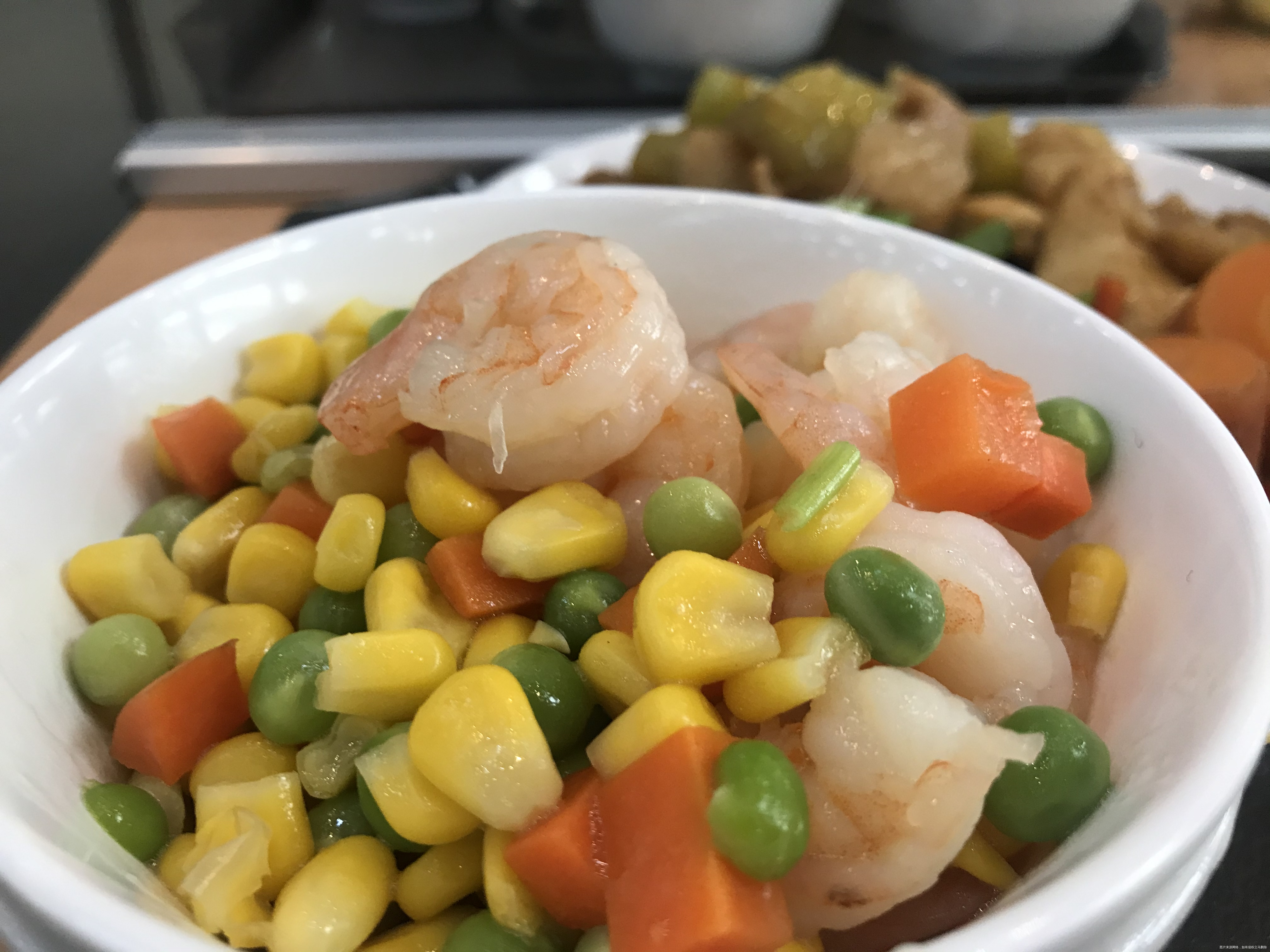 下图是中饭,晚上有些油腻,还吃了一口炸鱼排一