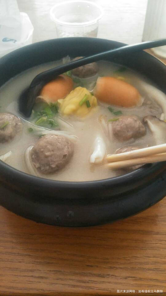 早餐,角粉!中班,如图所示!晚餐,胡萝卜玉米