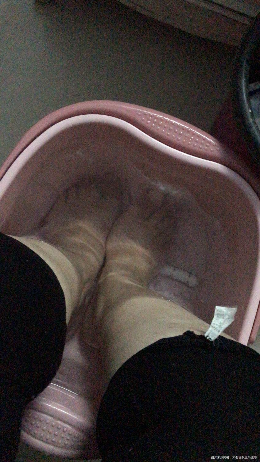 早餐两个鸡蛋一杯豆浆 中午一碗面条 晚上一个