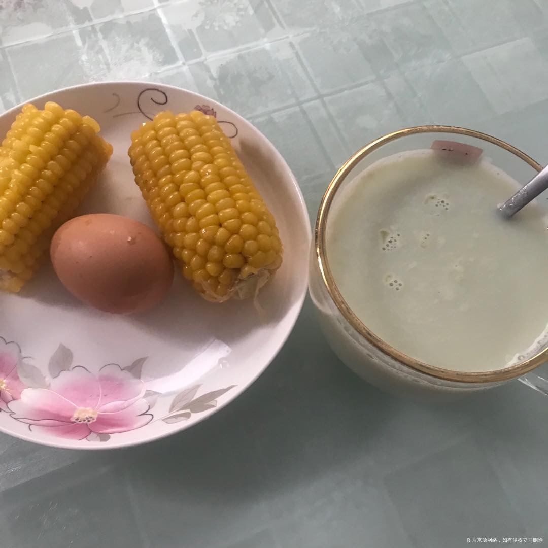 早餐 中午不咋饿 就没吃 到下午饿不行 吃点