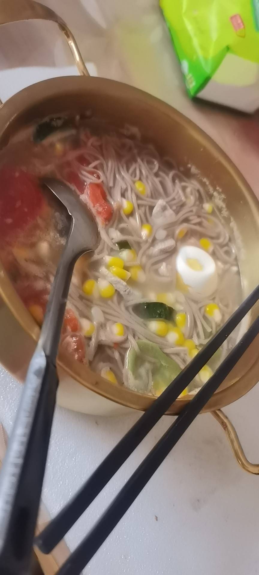 怀孕第九周,晚餐,荞麦面,鸡蛋2个,西红柿,