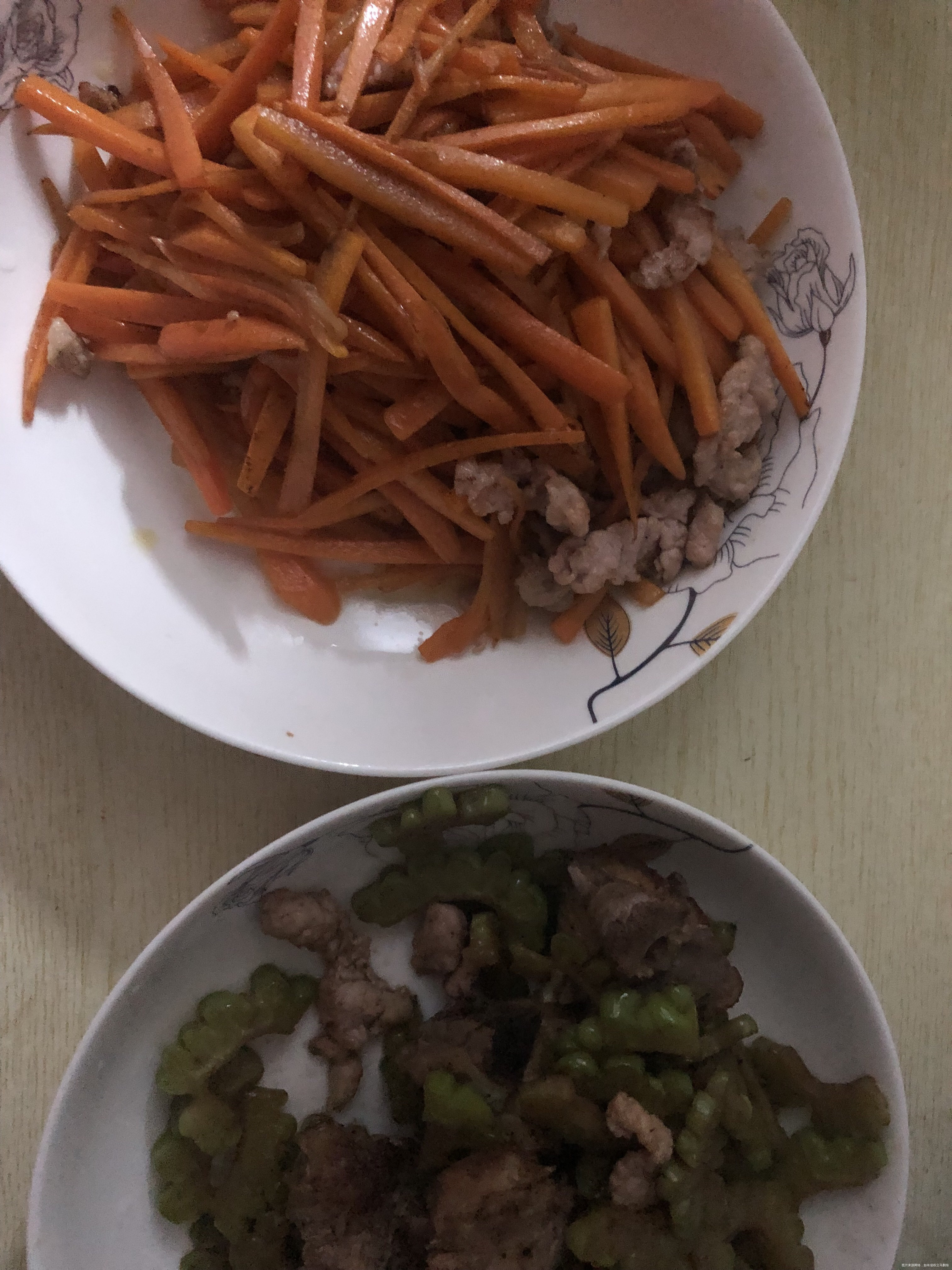 因昨日拔牙今天运动幅度比较温和以散步拉筋为主