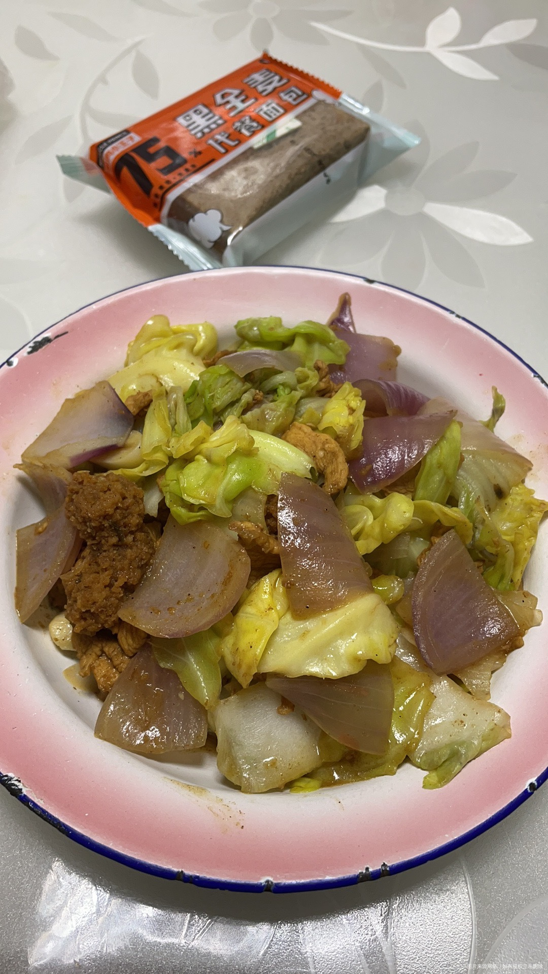 跳绳1000开合跳200高抬腿150后踢腿1