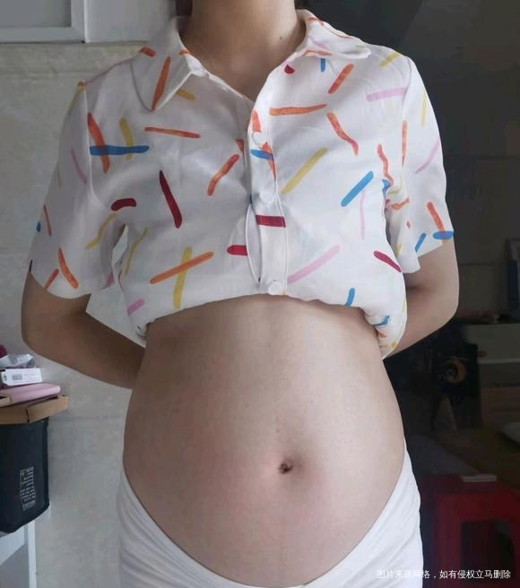 正式进入孕晚期了老公不让我擦去妊娠纹的油经常