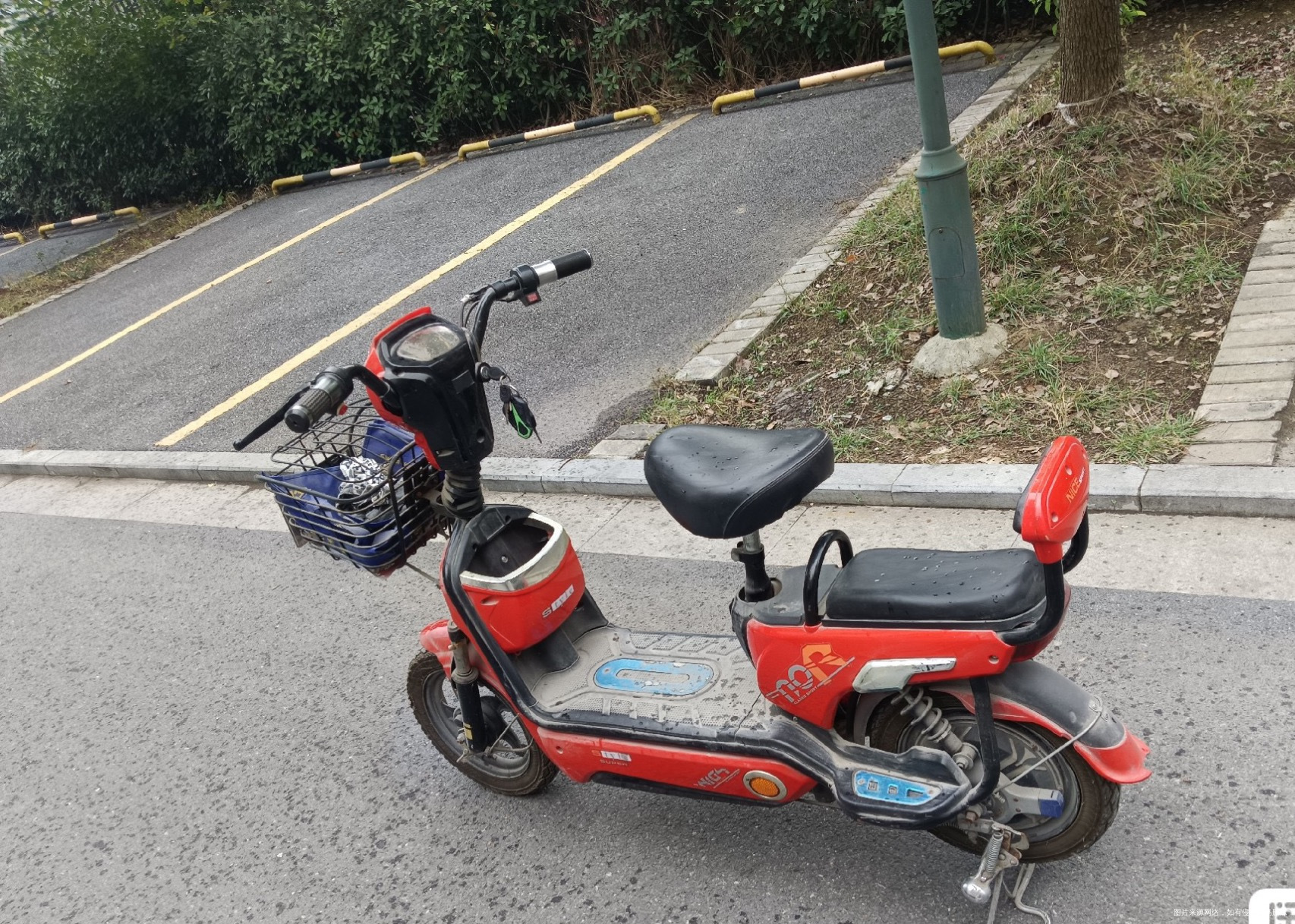 请问一下孕17周多每次骑这种小电瓶车停车都要