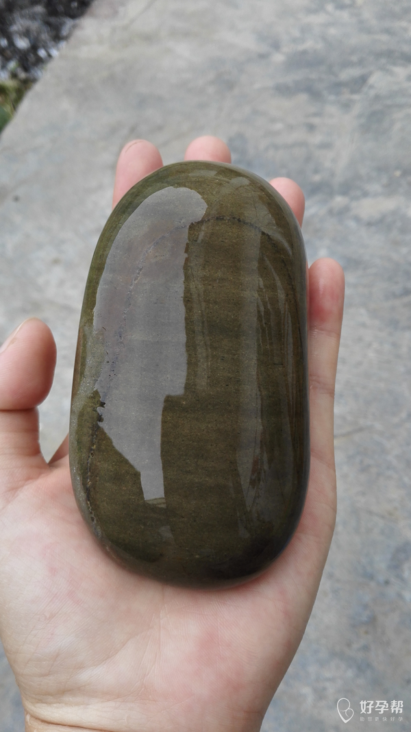 在河里捡的石头好看吗