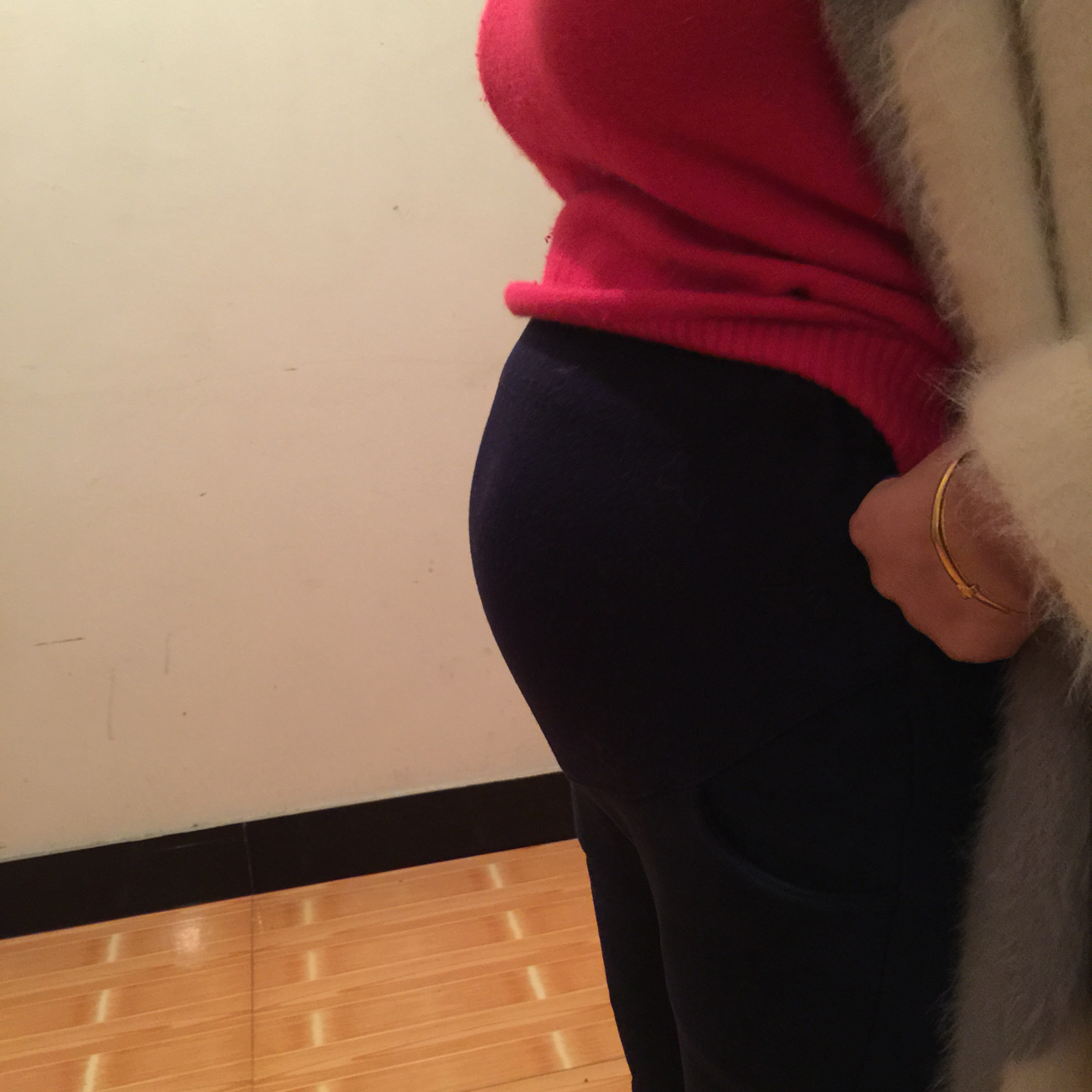 孕妇四个月肚子图片