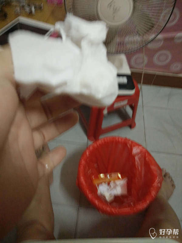 请问早上尿尿有白带拉丝是排卵吗