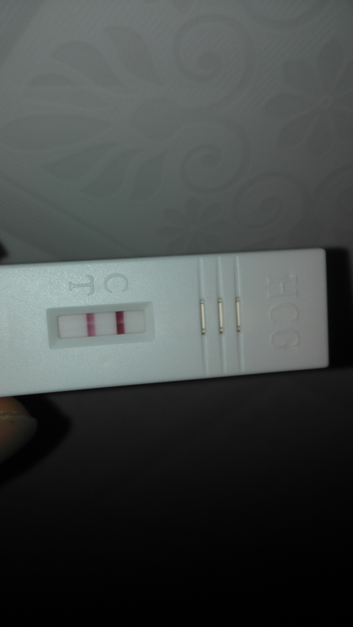 是否好孕 姨妈已推迟半个月了,早上测一下,显示中队长,但自己一点感觉