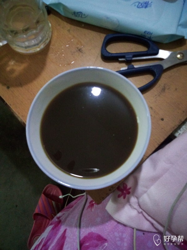 中药好难喝呀,喝得我都快哭了