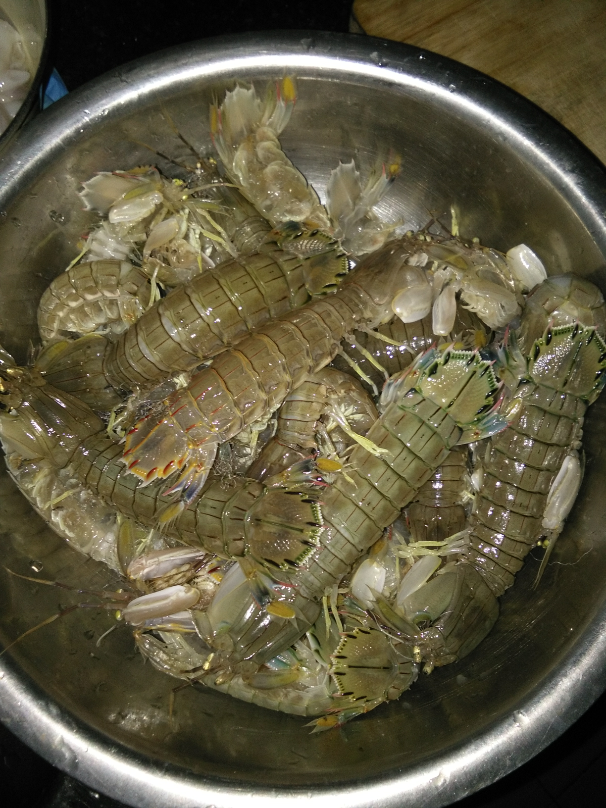 这个季节虾婆特别肥美吃起来