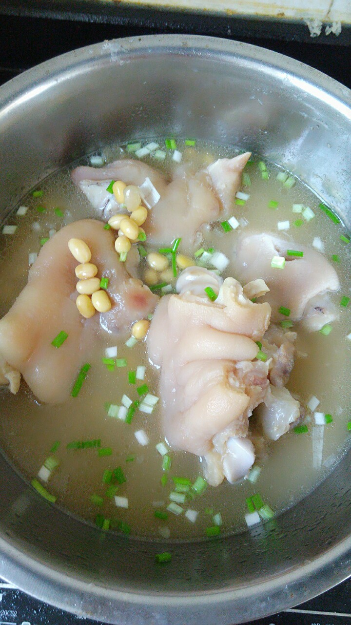 黄豆猪蹄汤的做法图片
