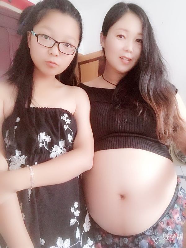 和大宝在家自己拍了几张大肚照!-情感交流圈-好孕帮