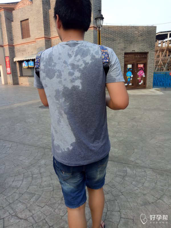 欢乐谷玩激流勇进,衣服全湿