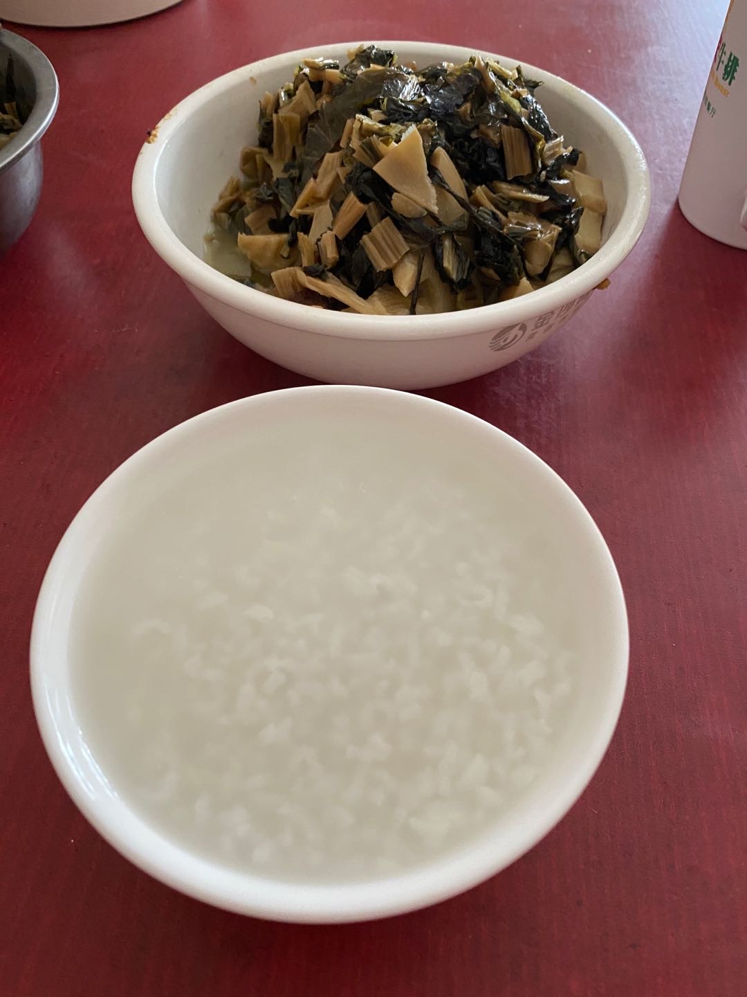 今日份早餐稀饭配笋好吃