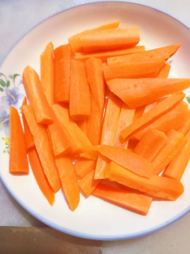 生吃胡萝卜火锅后特解油腻